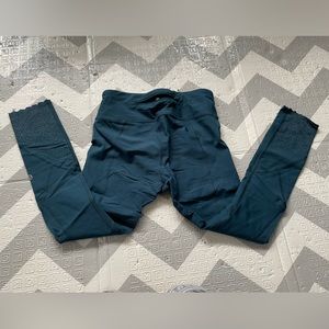 Lululemon 3/4 crop reflective legging